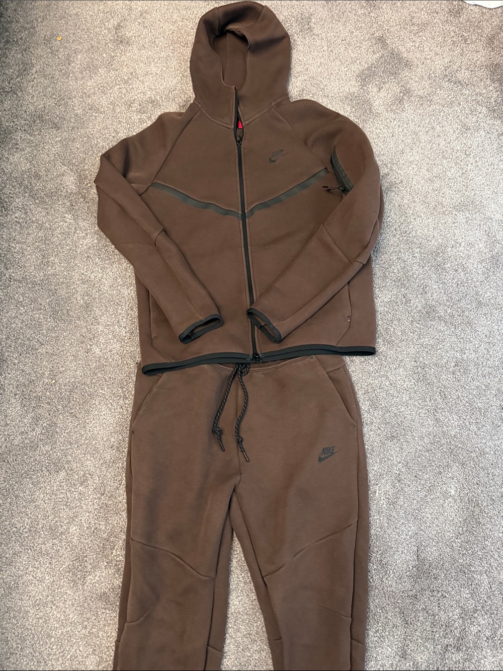 Nike Elite Set - Brown Hooded Performance Jacket & Matching Joggers